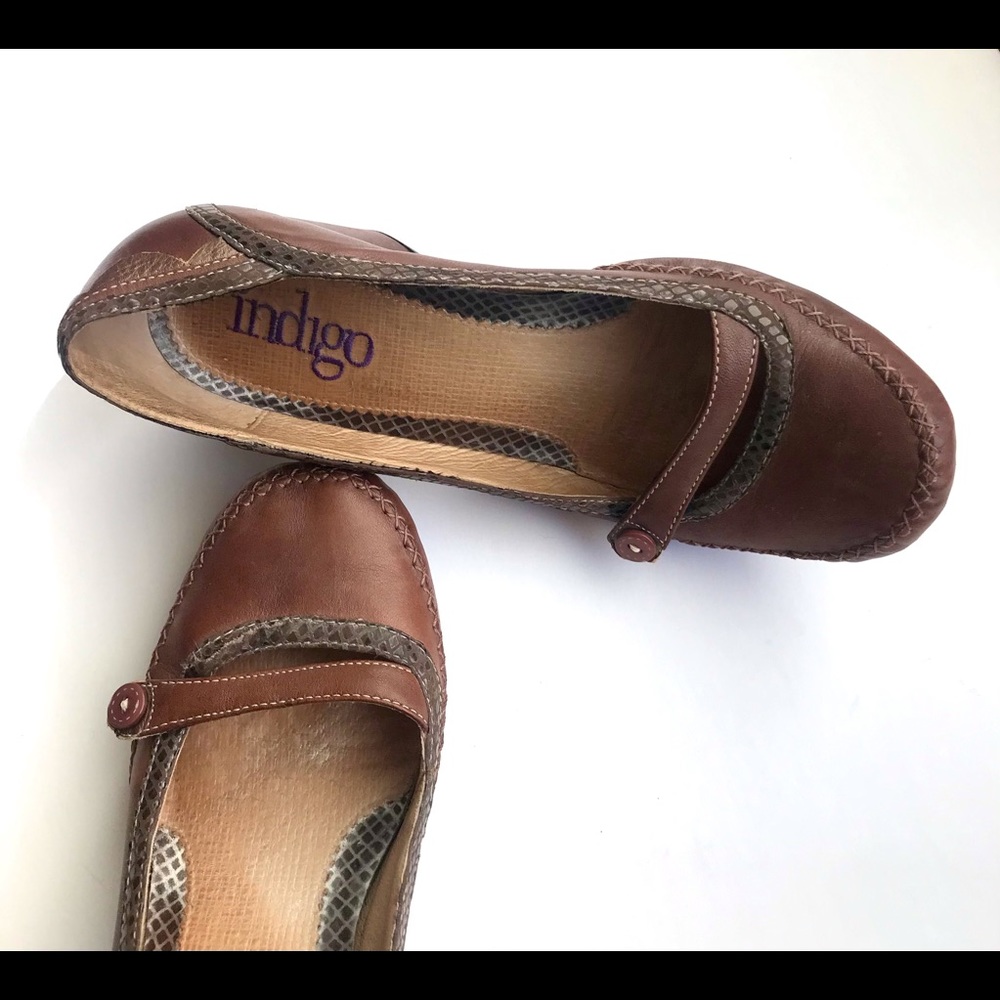 Clark’s Indigo, Brown leather Mary Jane w/rubber finger flexible soles Sz 7 1/2